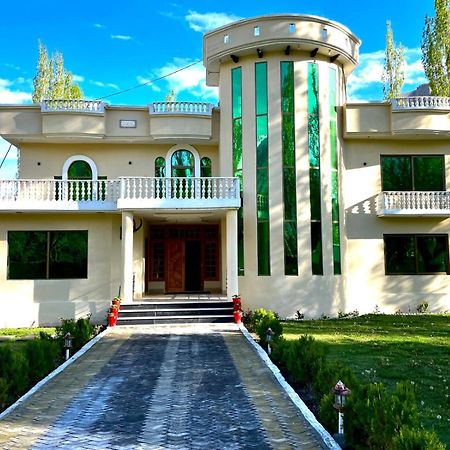 Skardu Saraye Hotel & Resort Exterior photo