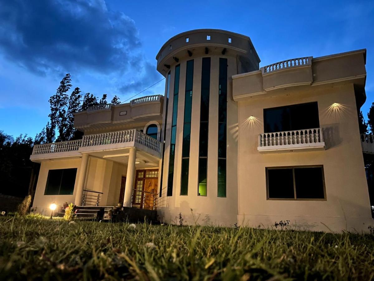 Skardu Saraye Hotel & Resort Exterior photo
