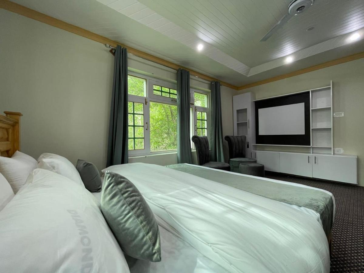 Skardu Saraye Hotel & Resort Exterior photo