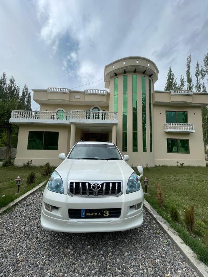 Skardu Saraye Hotel & Resort Exterior photo