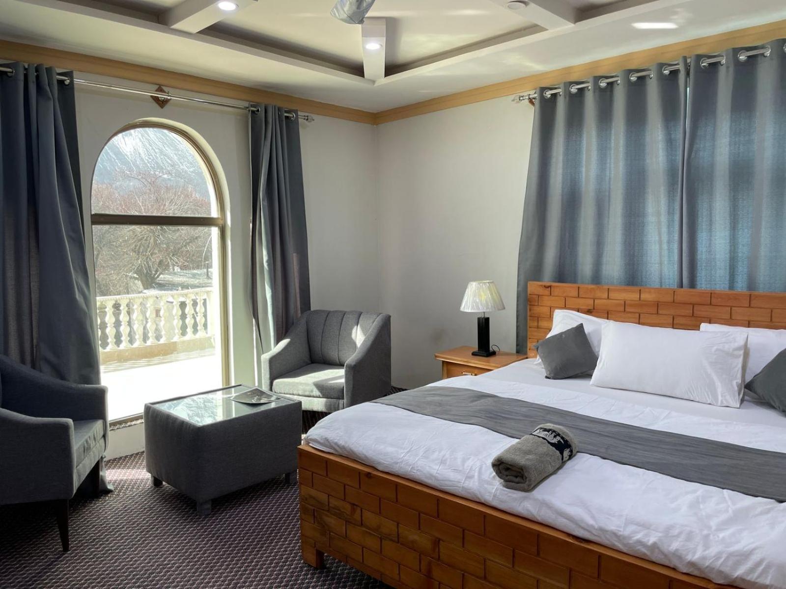 Skardu Saraye Hotel & Resort Exterior photo